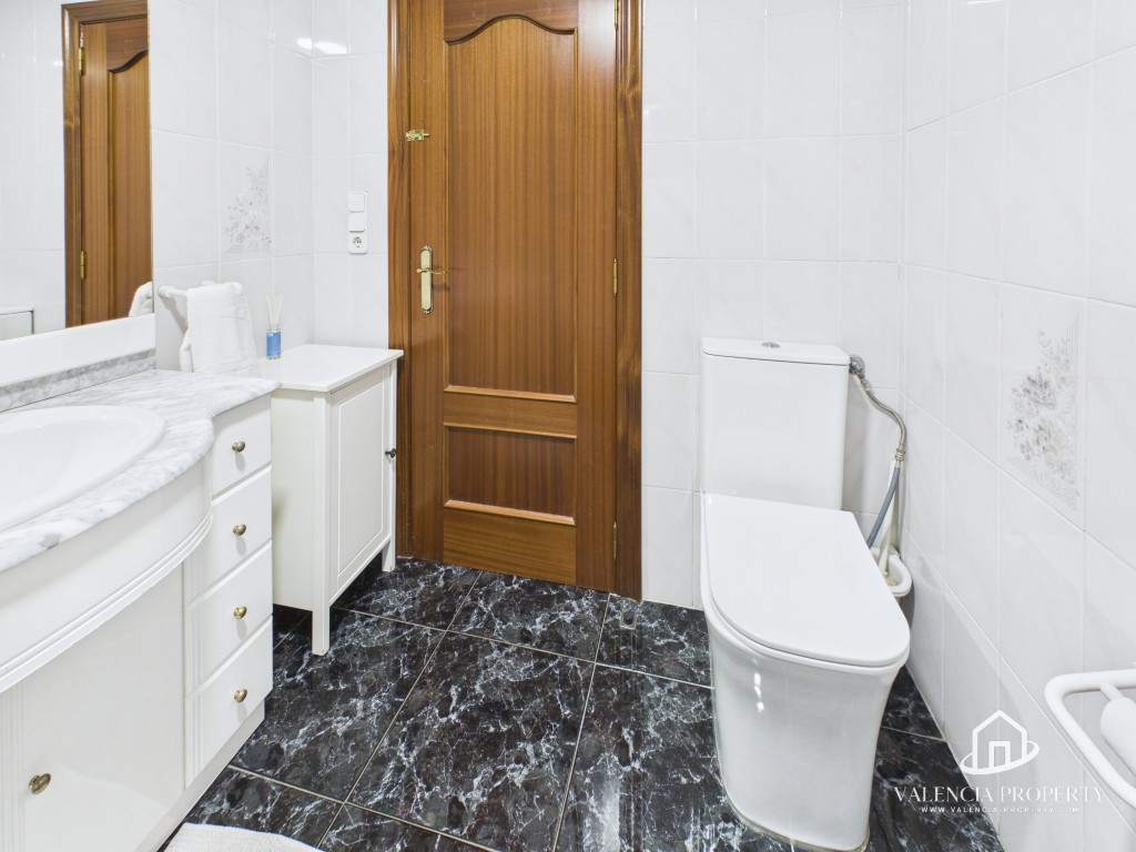 Property 2481 - Image 17