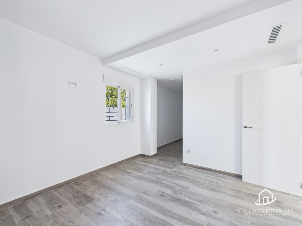 Property 2487 - Image 15