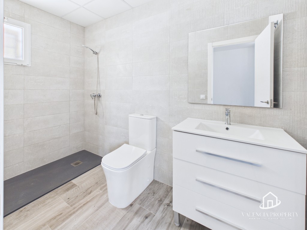 Property 2487 - Image 17