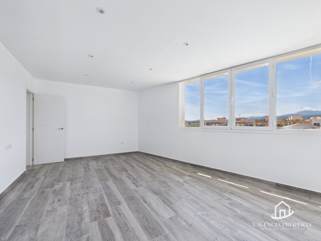 Property 2487 - Image 19