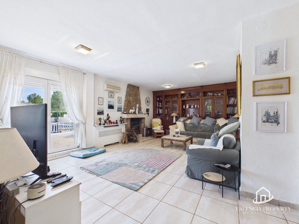 Property 2490 - Image 2