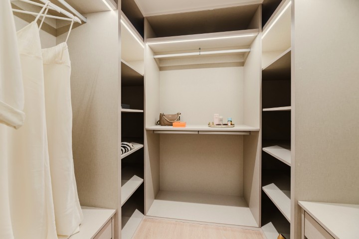 Property 2496 - Image 20