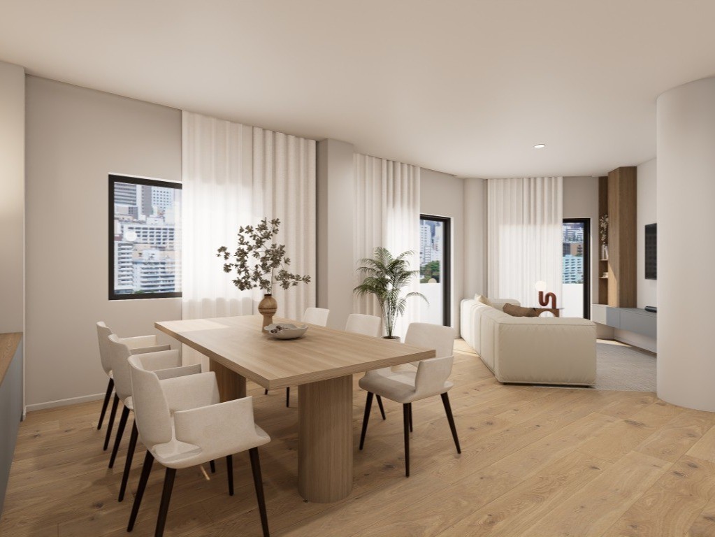Top Floor And Turn Key