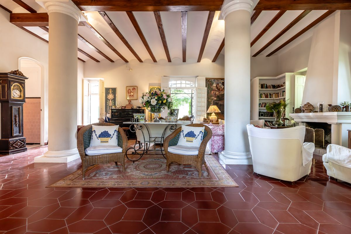 Property 2519 - Image 29
