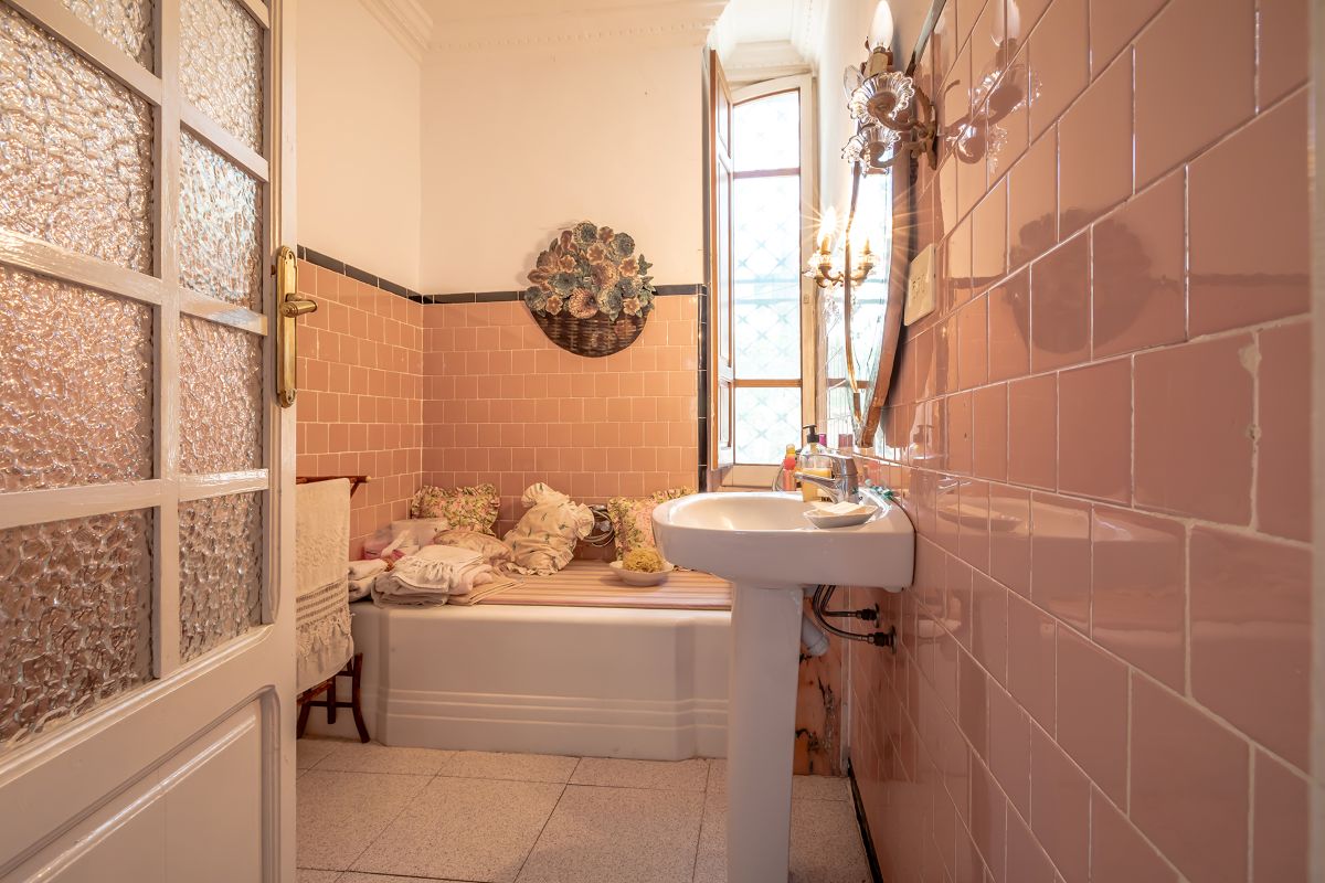 Property 2519 - Image 38