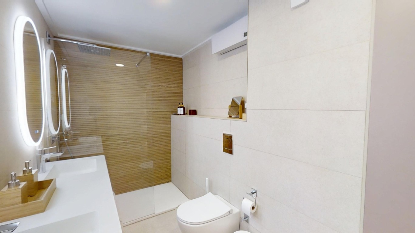 Property 2527 - Image 26